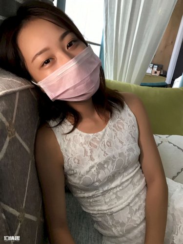 女闺蜜抬腿让我cao她